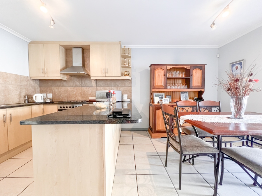 3 Bedroom Property for Sale in Villa Diamante Western Cape